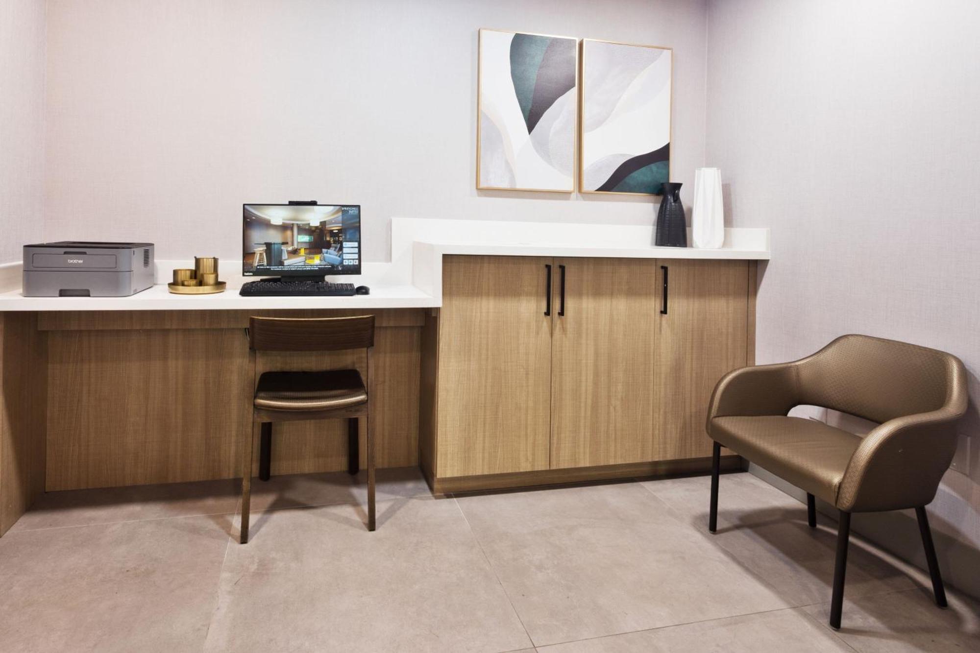 Springhill Suites Birmingham Colonnade Buitenkant foto
