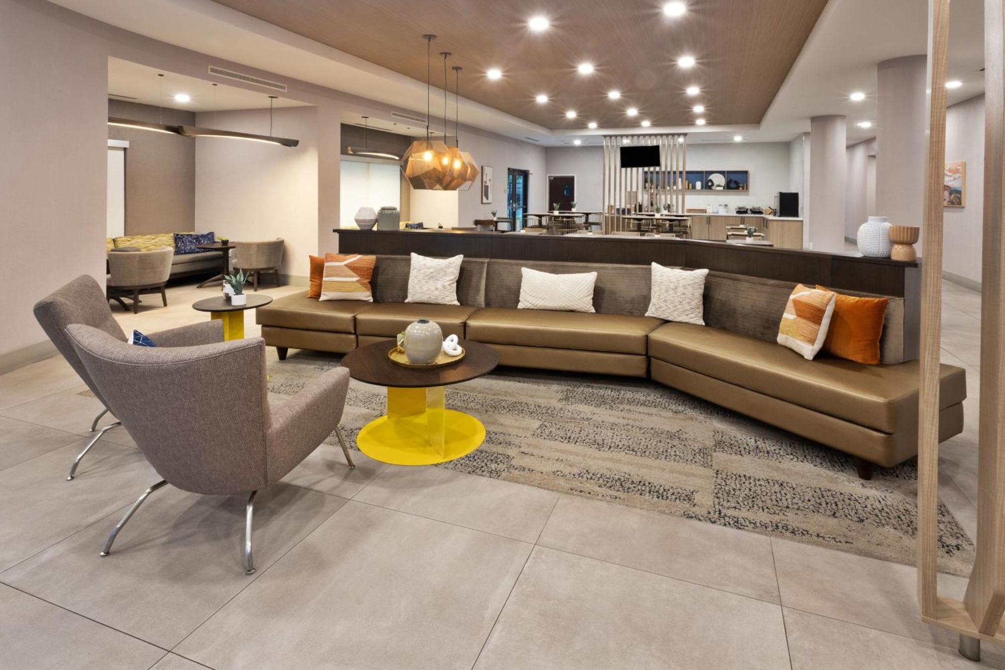 Springhill Suites Birmingham Colonnade Buitenkant foto