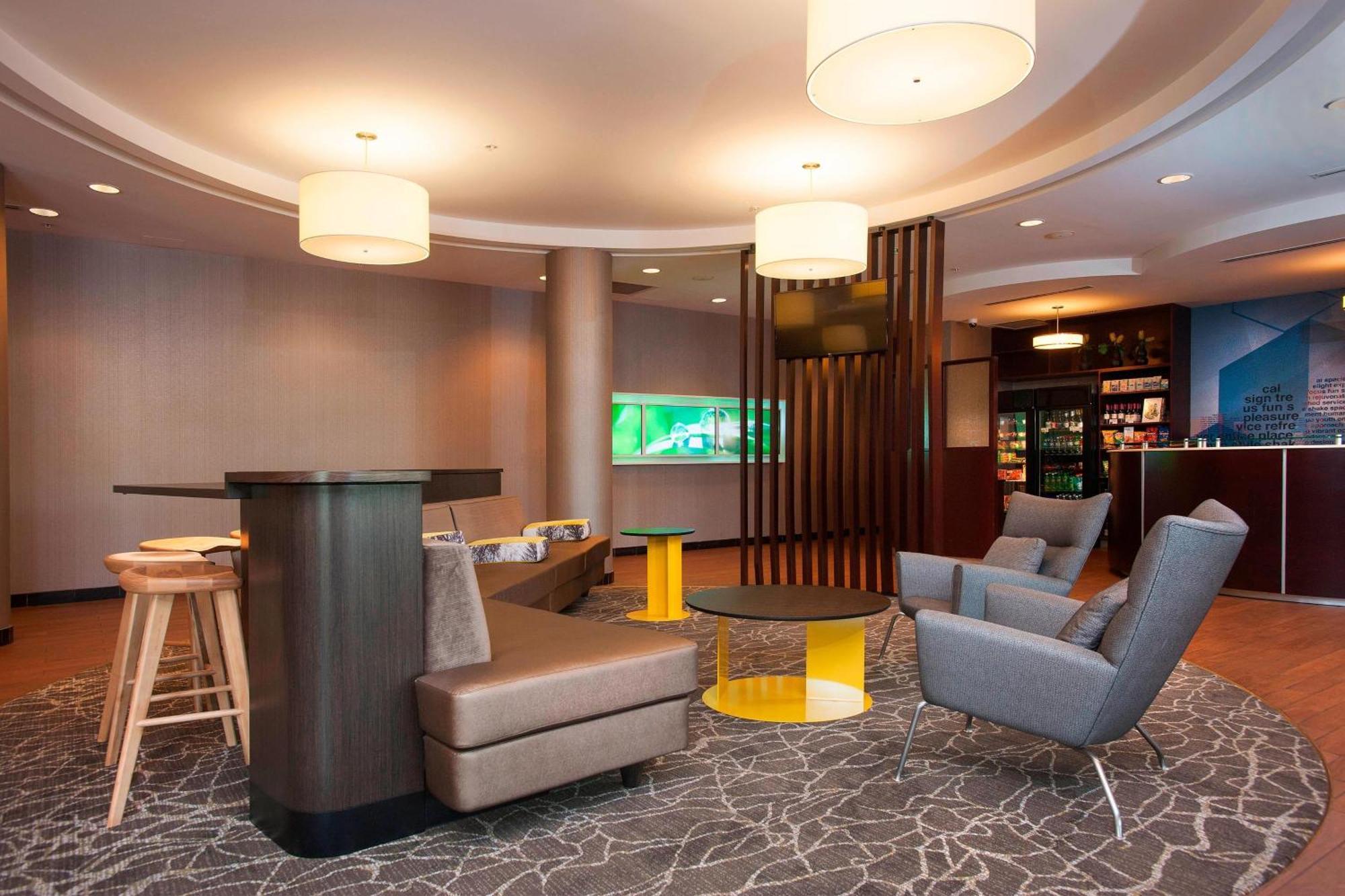 Springhill Suites Birmingham Colonnade Buitenkant foto