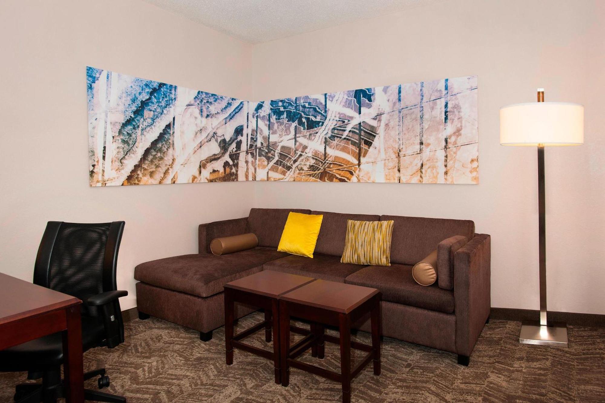 Springhill Suites Birmingham Colonnade Buitenkant foto