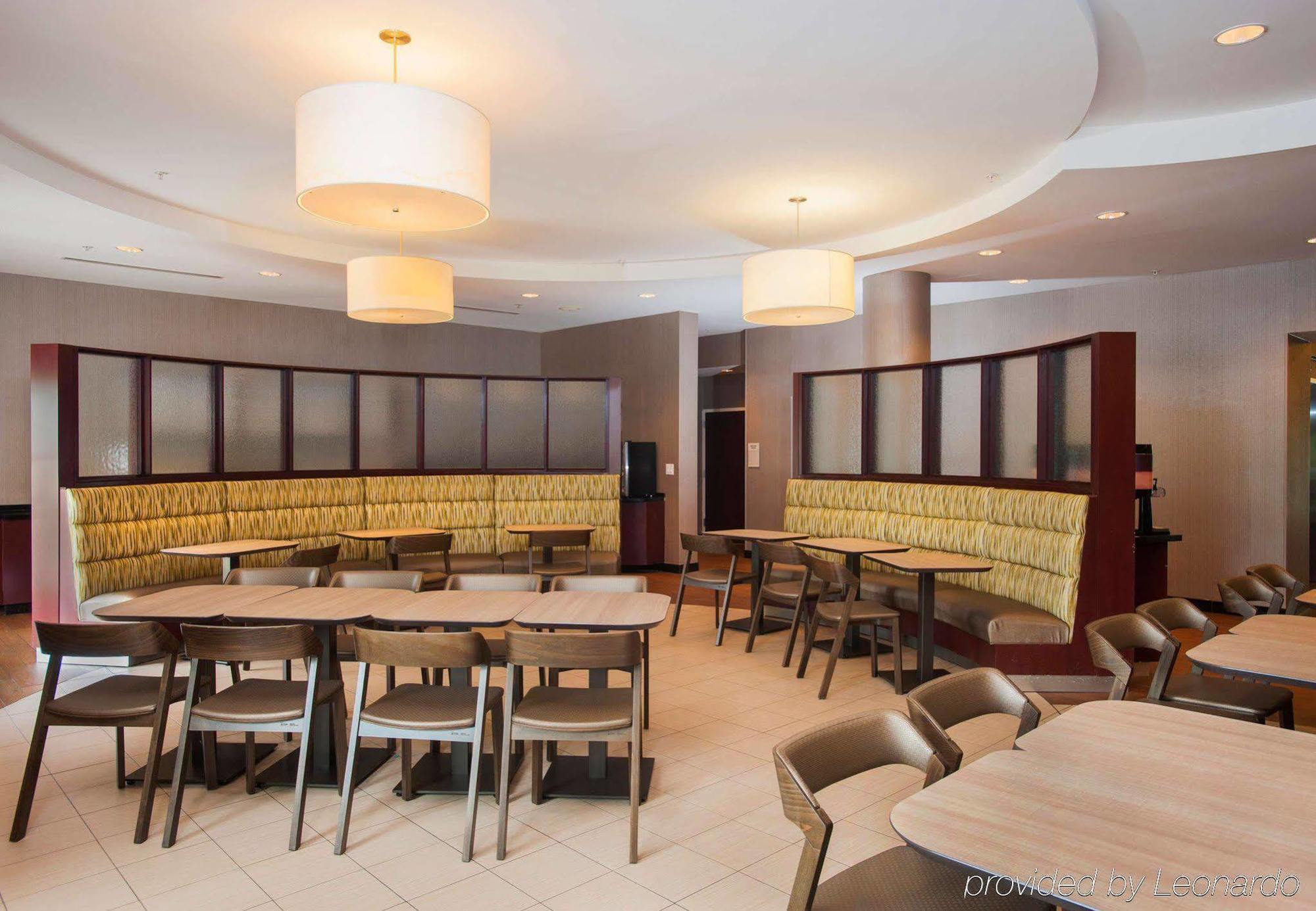 Springhill Suites Birmingham Colonnade Buitenkant foto